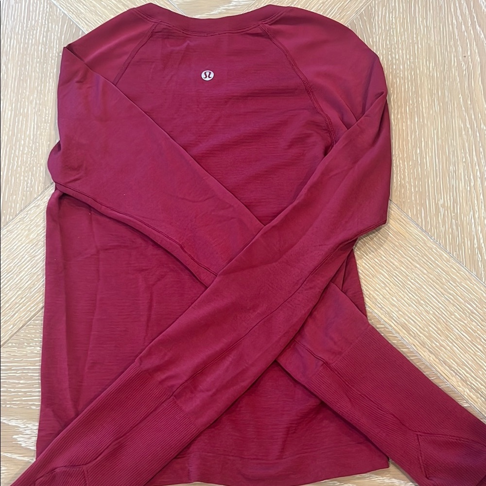lululemon athletica Long Sleeve cropped maroon swiftly